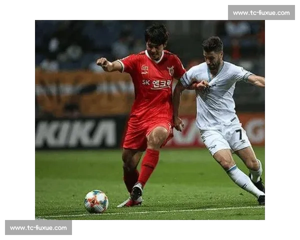 天津对阵青岛强强对话聚焦攻防博弈与赛季走向前瞻关键战深度解析