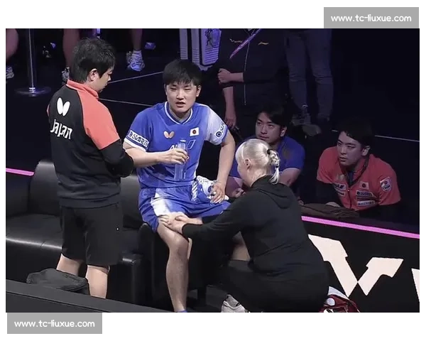 老将许昕迎战天才张本智和一场速度与智慧的乒坛对决引爆赛场激情